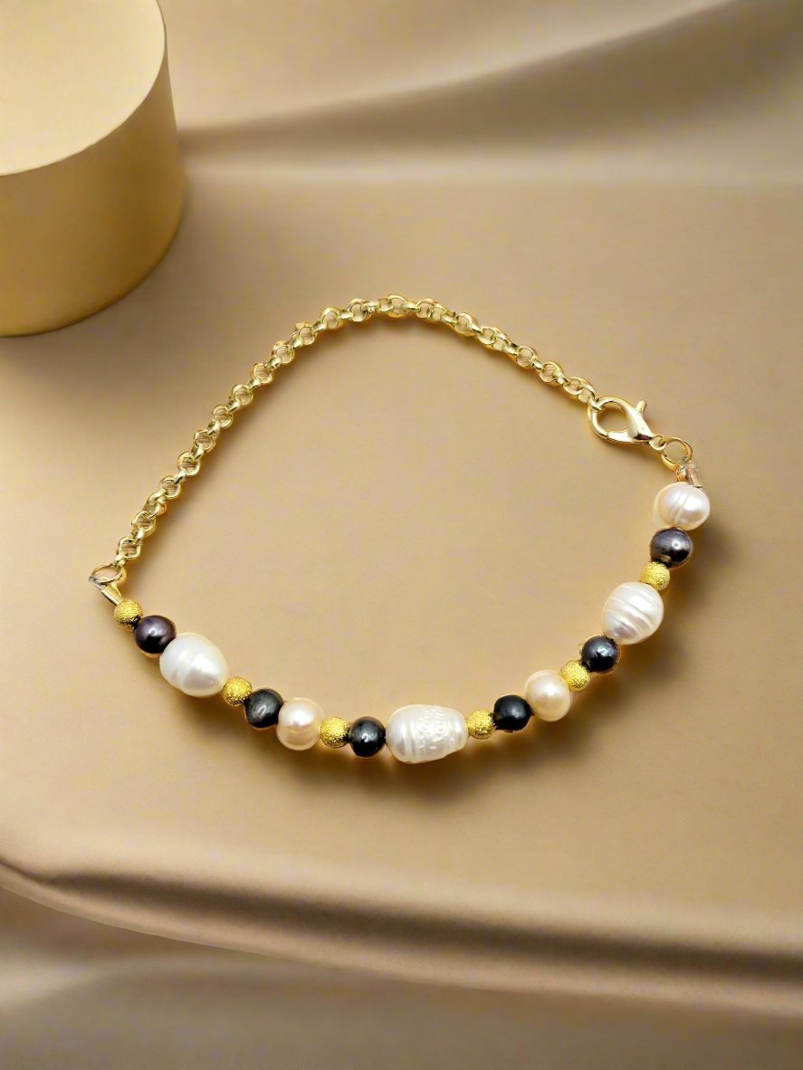 Pearl Bracelet - Strings Handmade